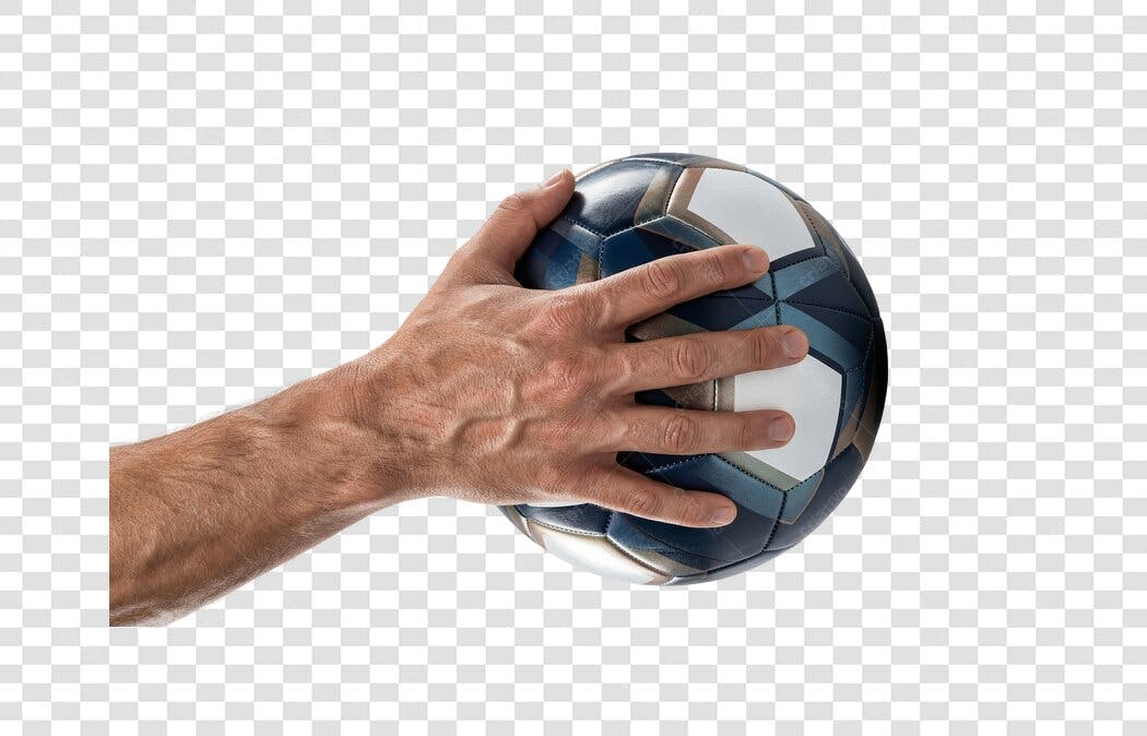 Foto Recortada Mão Segurando Bola de Futebol PNG Fundo Transparente
