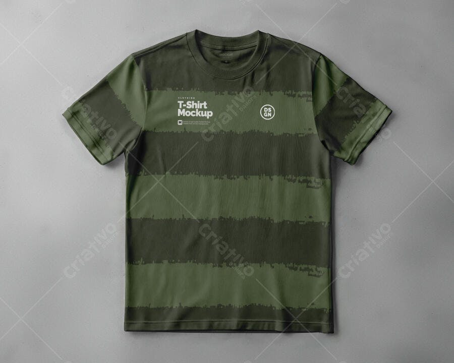 Mockup Camiseta Verde Listrada Frente Fundo Cinza Editável