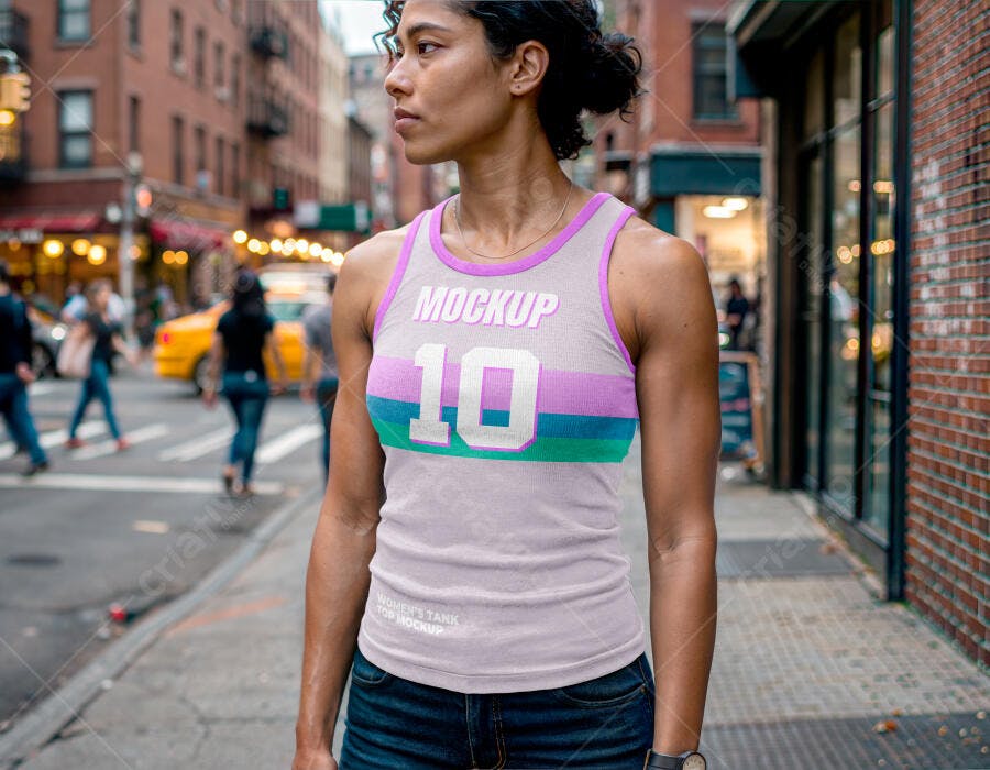 Mockup Regata Feminina Esportiva Fundo Urbano Editável