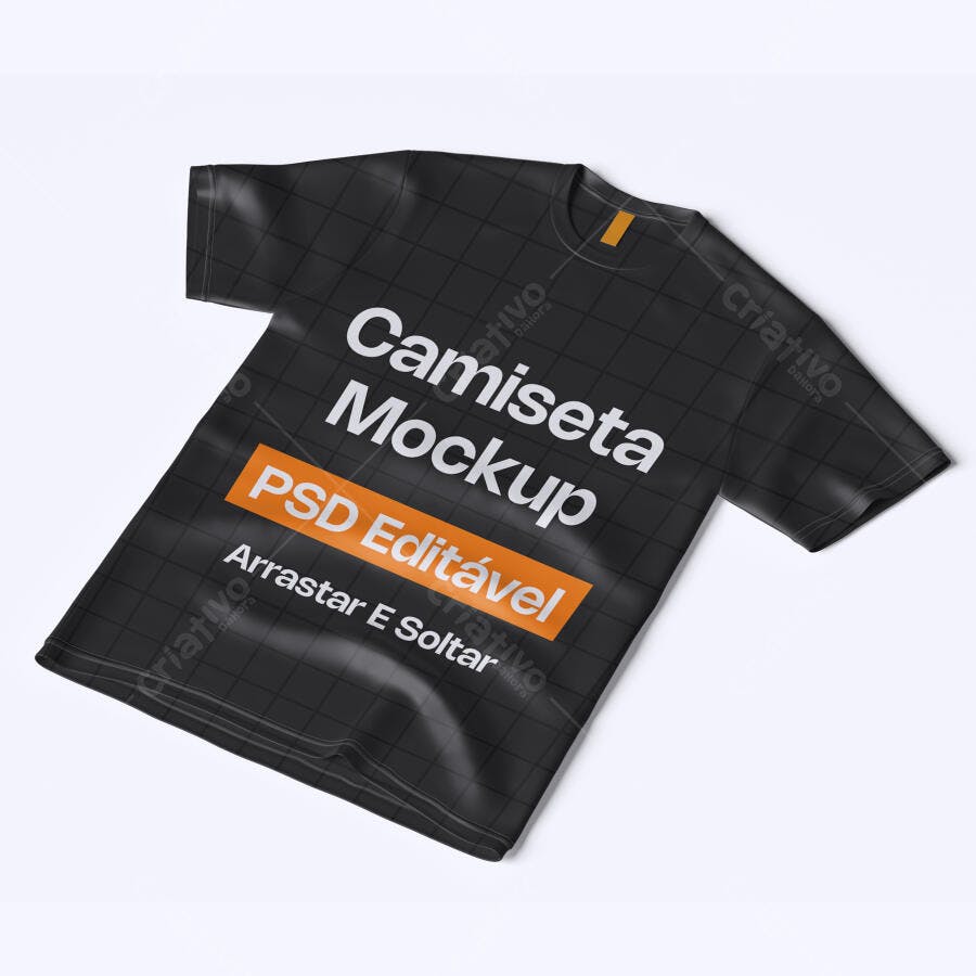 Mockup Camiseta Preta Dobrada Fundo Branco Editável