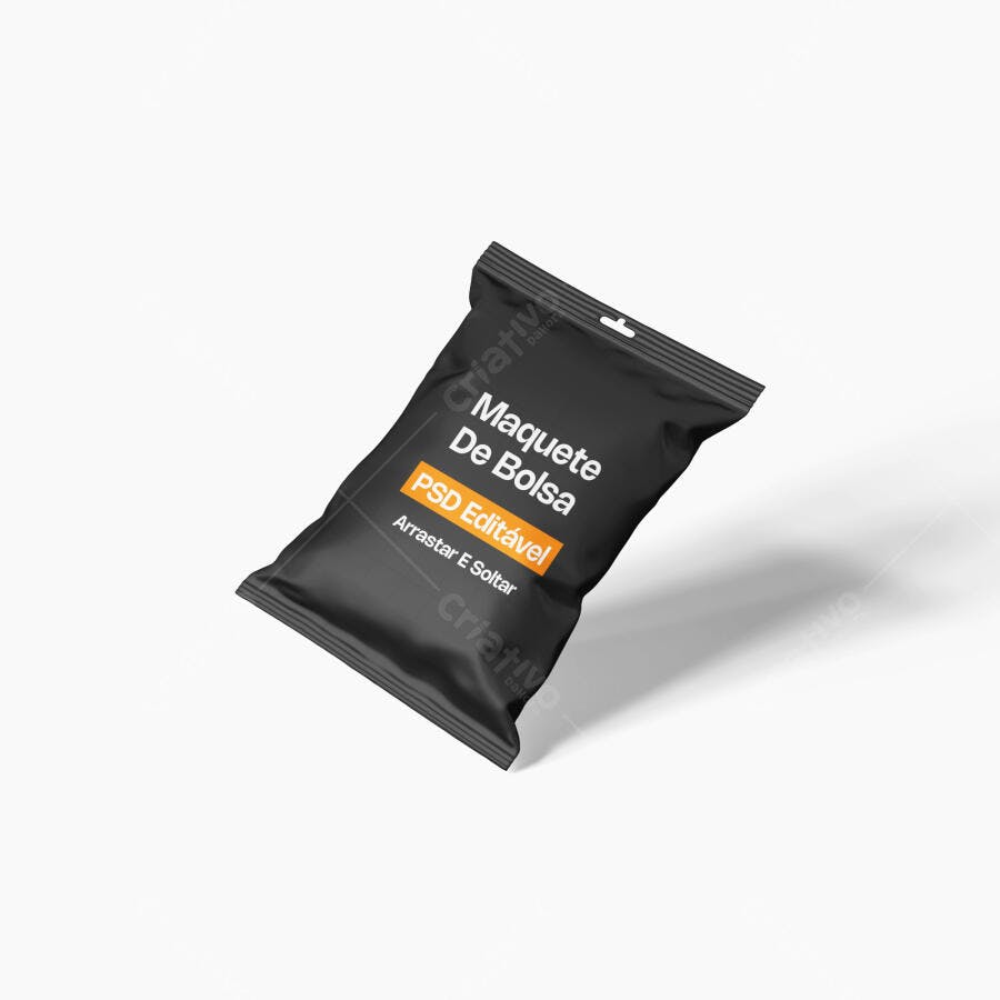 Mockup Embalagem Plástica Preta Saco de Salgadinho Editável