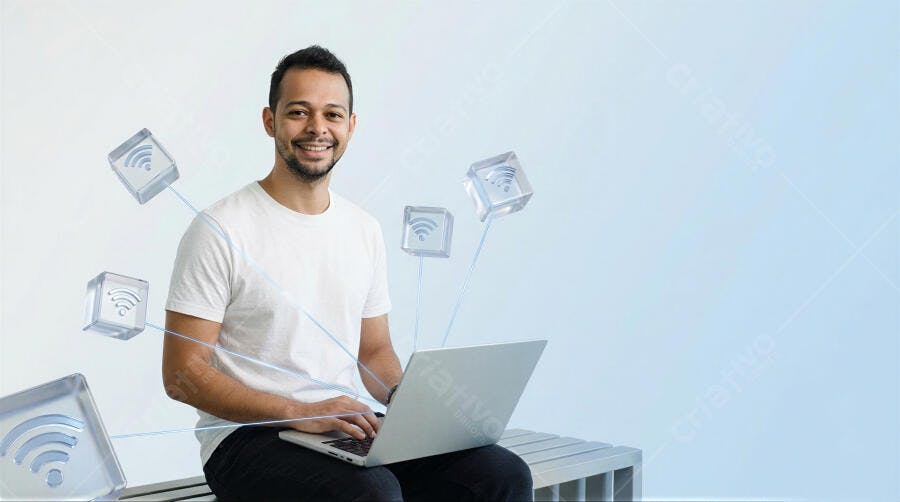 Foto Homem Sorrindo Trabalhando Notebook Conexão Wifi