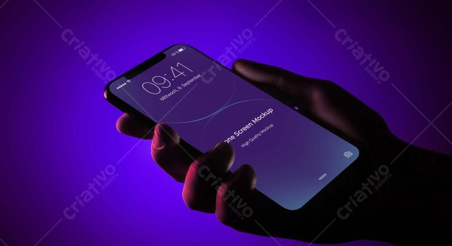 Mockup Celular Mãos Segurando Fundo Roxo Editável