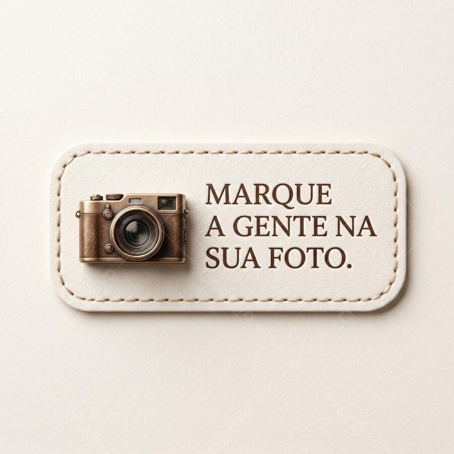 Foto Câmera Retrô Placa Couro Marque a Gente na Sua Foto