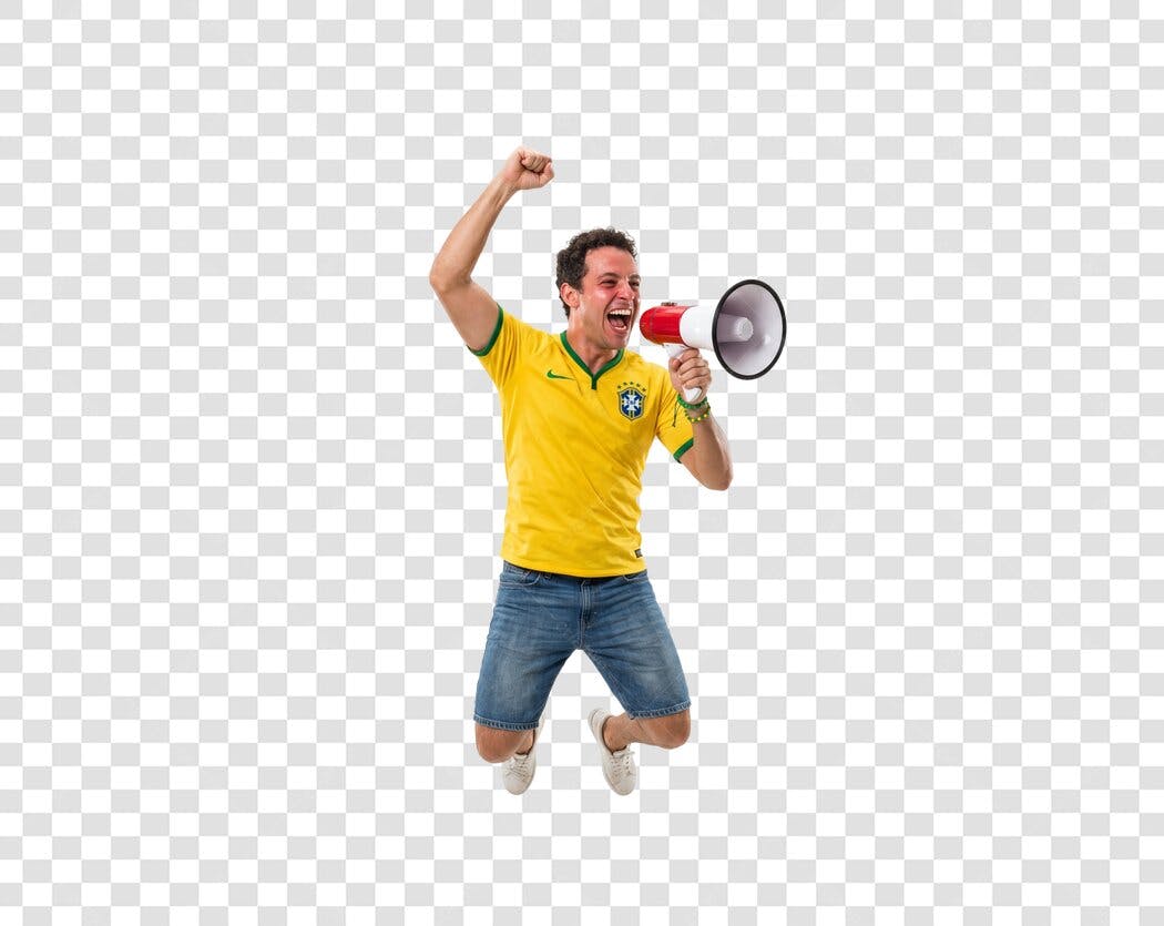 Foto Recortada Torcedor Brasil Megafone Pulando PNG Fundo Transparente