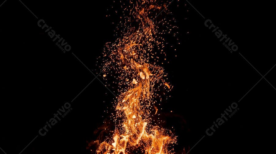 Foto Fogo Chamas Faíscas Fundo Preto Escuro Efeito Labareda