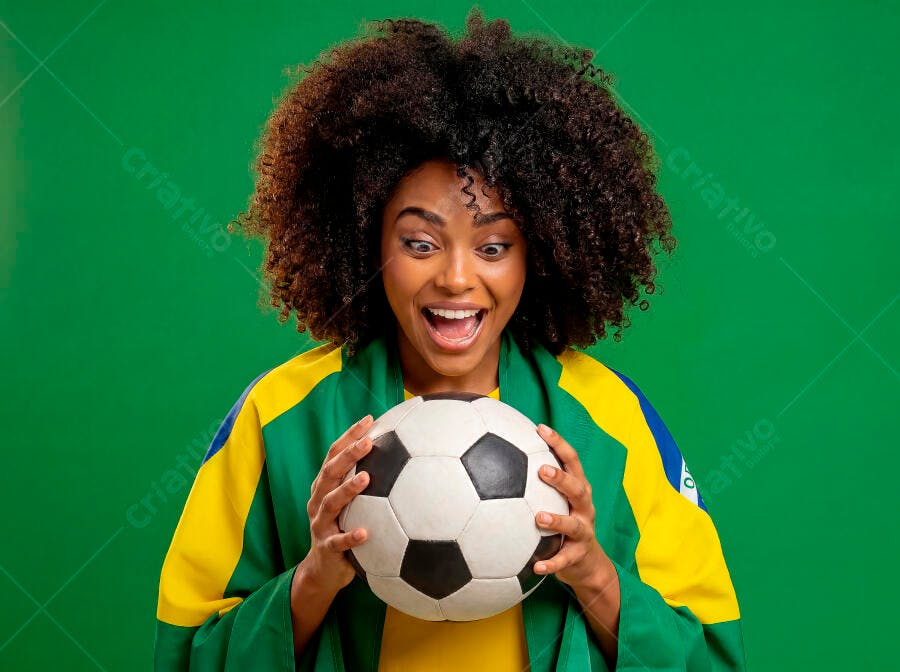 Foto Mulher Negra Torcedora Brasil Animada Copa do Mundo