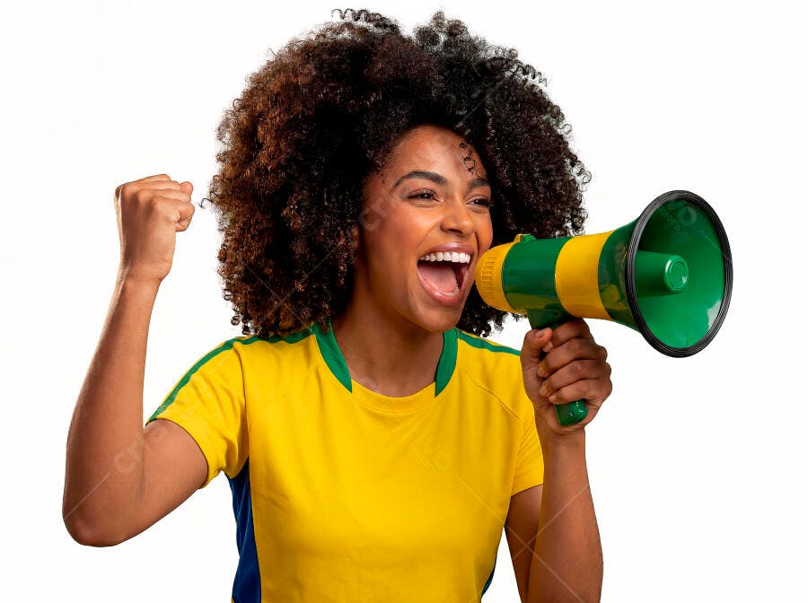 Foto Mulher Negra Torcedora Brasileira Gritando Megafone