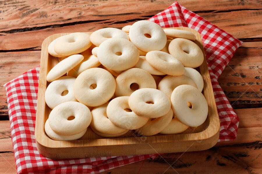 Foto Biscoito de Polvilho Doce Bandeja Madeira Rústica
