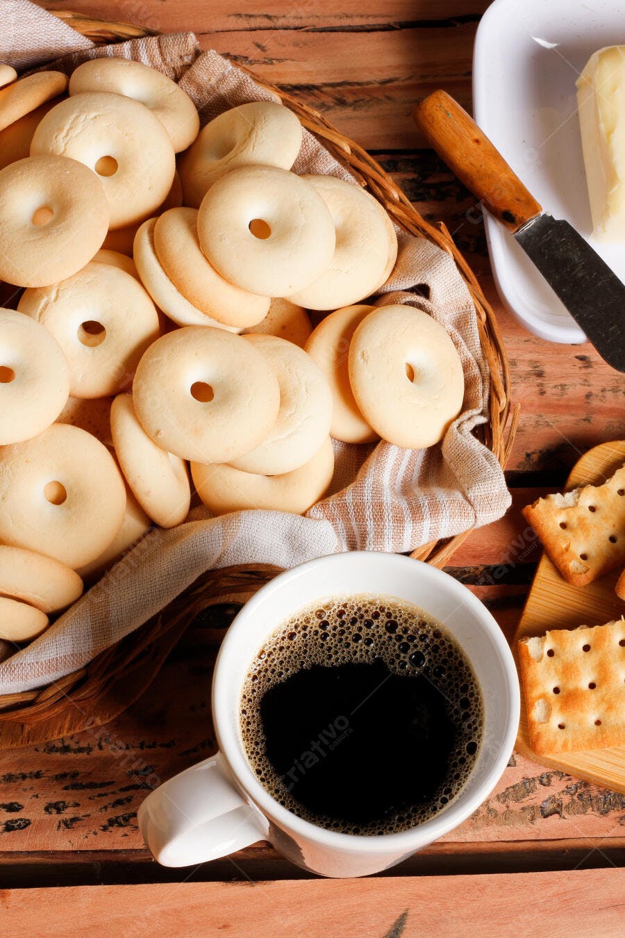 Foto Biscoito de Polvilho Café da Manhã Rústico com Manteiga