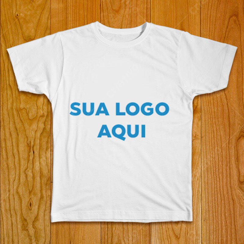 Mockup Camiseta Branca Frente Vista Superior Mesa Madeira Editável