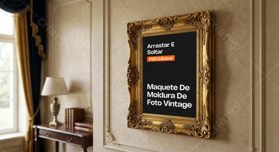 Mockup Moldura Vintage Dourada Parede Clássica Editável