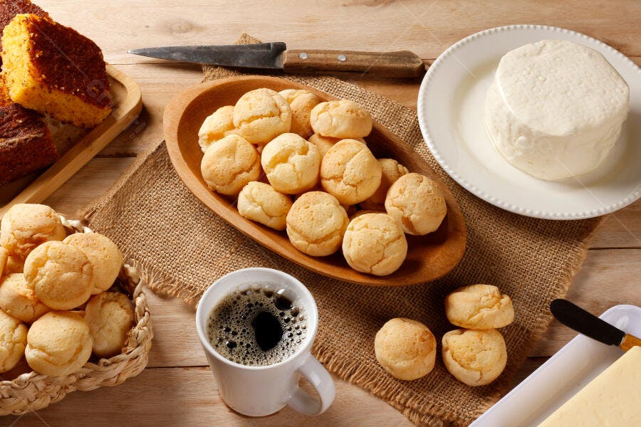 Foto Pão de Queijo Café da Manhã Mineiro Mesa Rústica