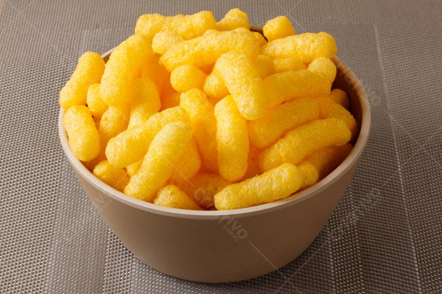 Foto Salgadinho de Milho Cheetos Tigela Cinza Fundo Texturizado