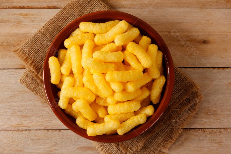 Foto Salgadinho de Milho Cheetos Tigela Rústica Madeira