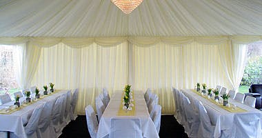 Hyr tält och möbler i Malmö Dessa partytält kan du hyra i Malmö Rent a Tent