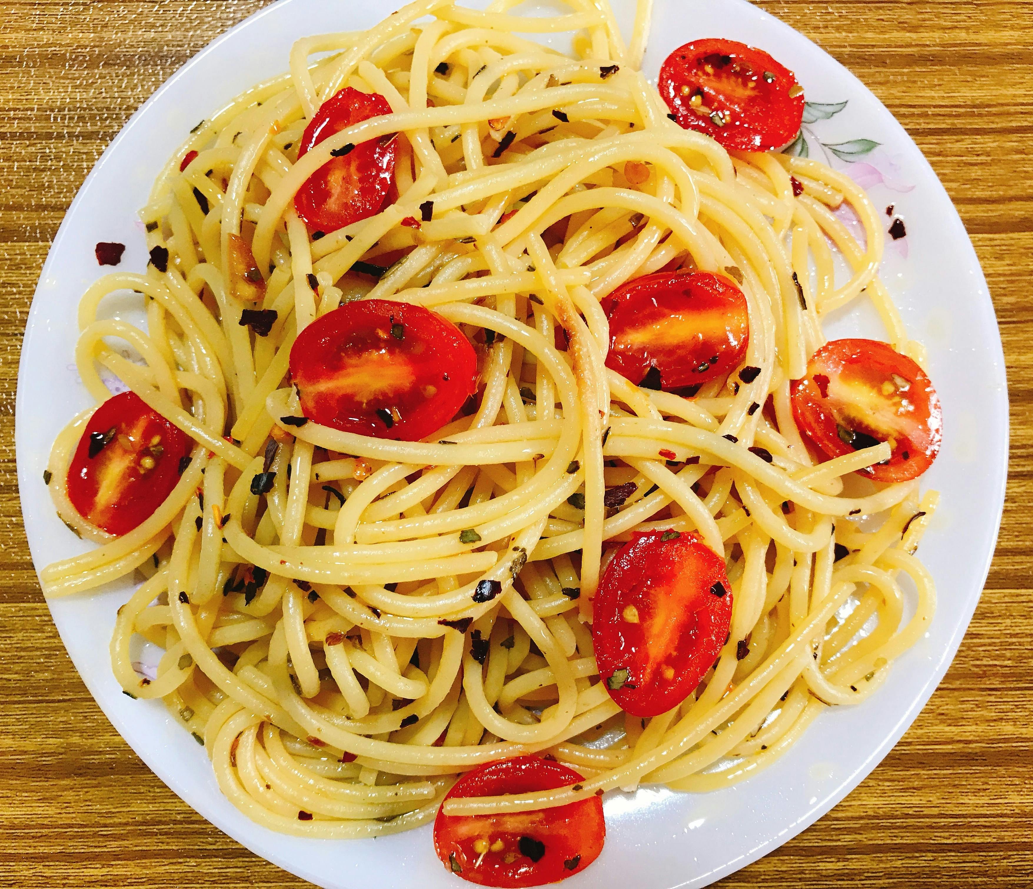 Spaghetti Aglio Olio - Your Veg Recipe