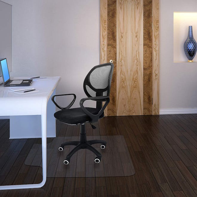 The Best Chair Mats For Your Hardwood Floor [August 2020]