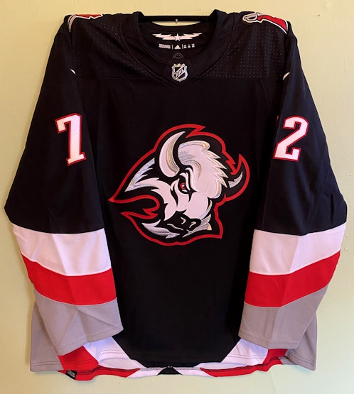 Pink buffalo online sabres jersey